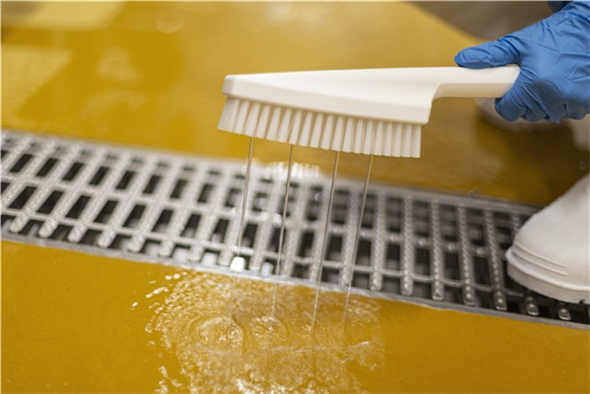 Perie de mana cu distributie de apa 330 mm, peri duri, Vikan, albastru