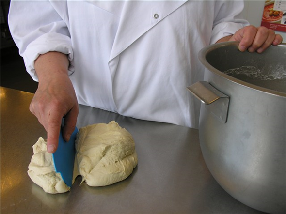 Scraper flexibil 165 mm, metal detectabil, Vikan, verde