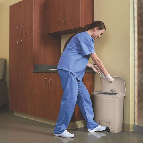 Container Slim Jim Step-On/Front Step 30 L - Rubbermaid