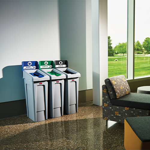 Statie colectare selectiva deseuri Slim Jim - 4 containere cu capace (negru/albastru/galben/verde) - Rubbermaid