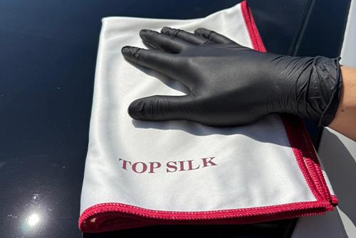 Laveta microfibra Top Silk – Solutia fara urme pentru geamuri, sticla si inox in detailing auto